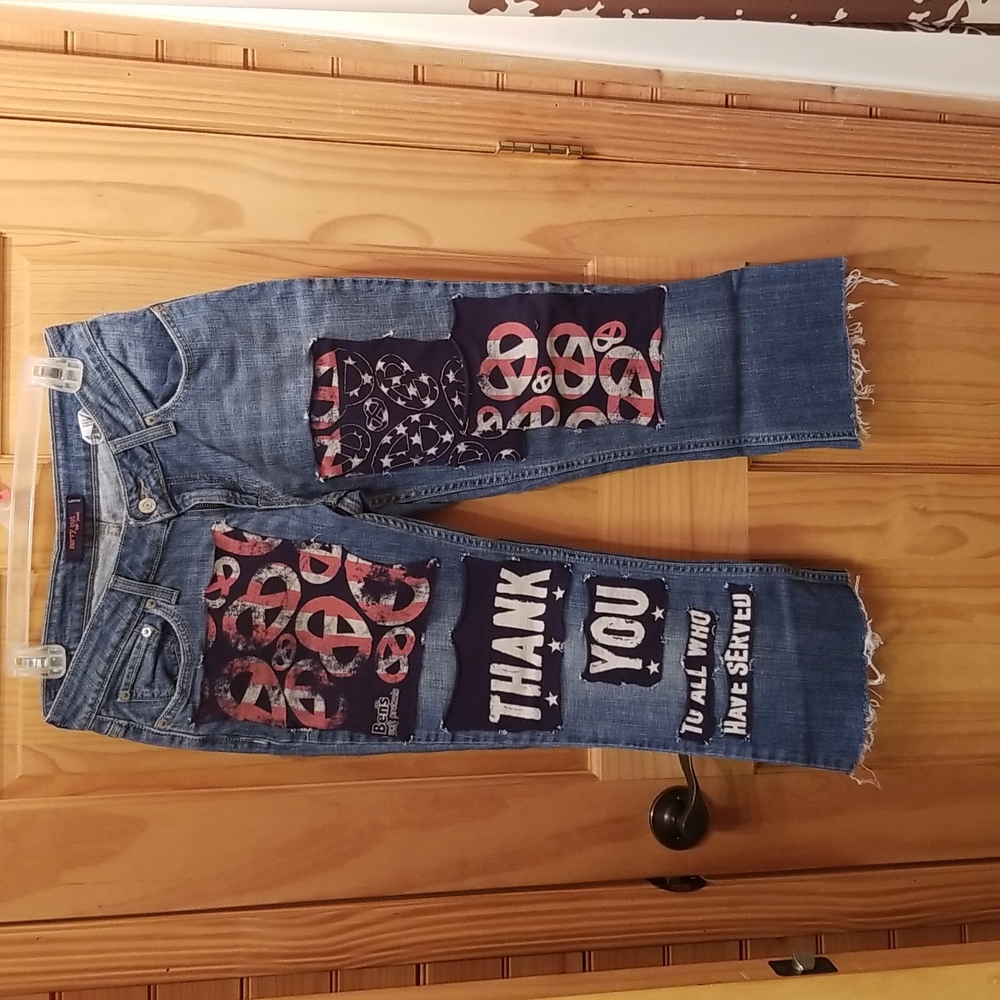 Levi's 528 Capris